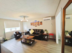 Detached house near metro with private parking